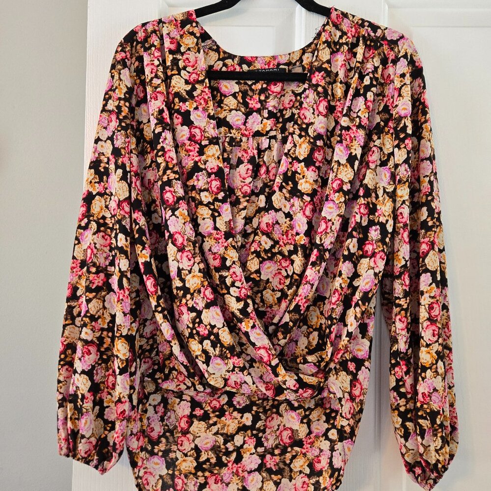 Womens Tahari Black floral blouse size Small